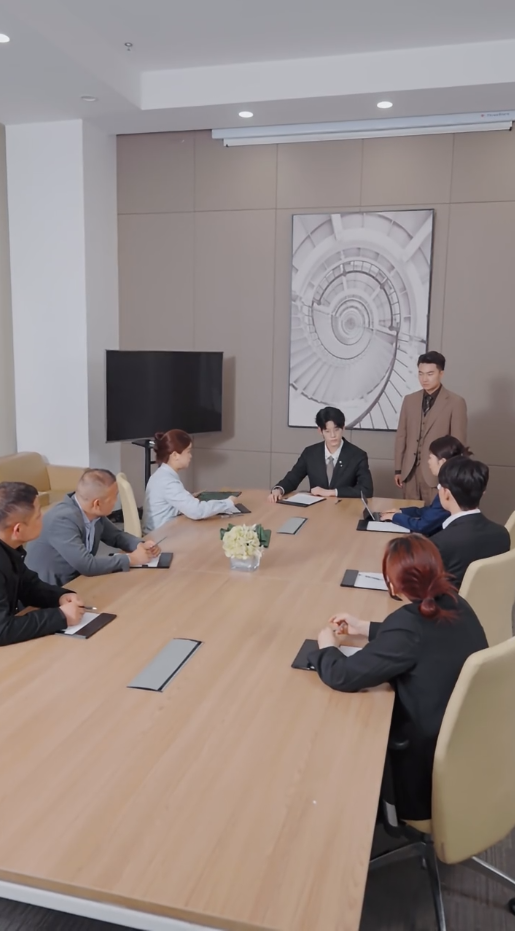離婚后，哥哥們送我十個男模(全集)