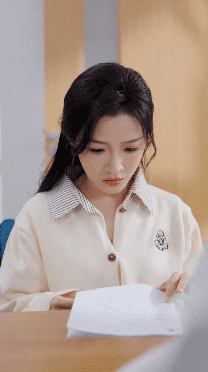 離婚后，陸總舔狗上身幫我提鞋(全集)